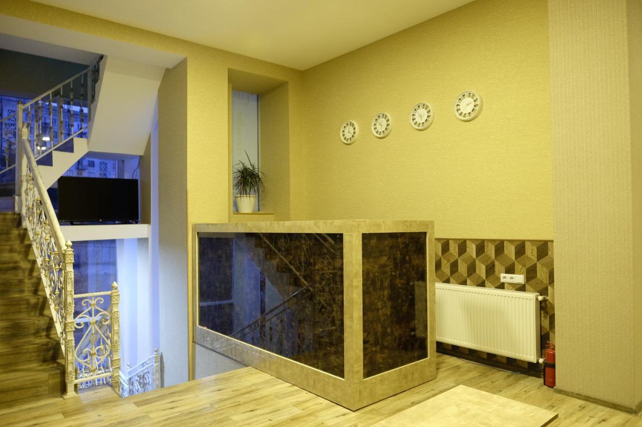 Sresidence Tbilisi Esterno foto