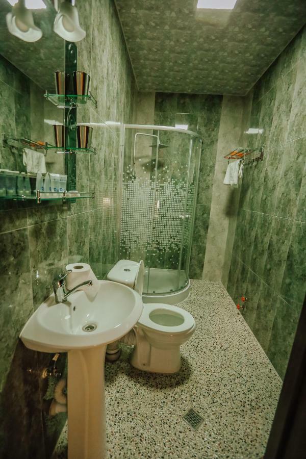 Sresidence Tbilisi Esterno foto